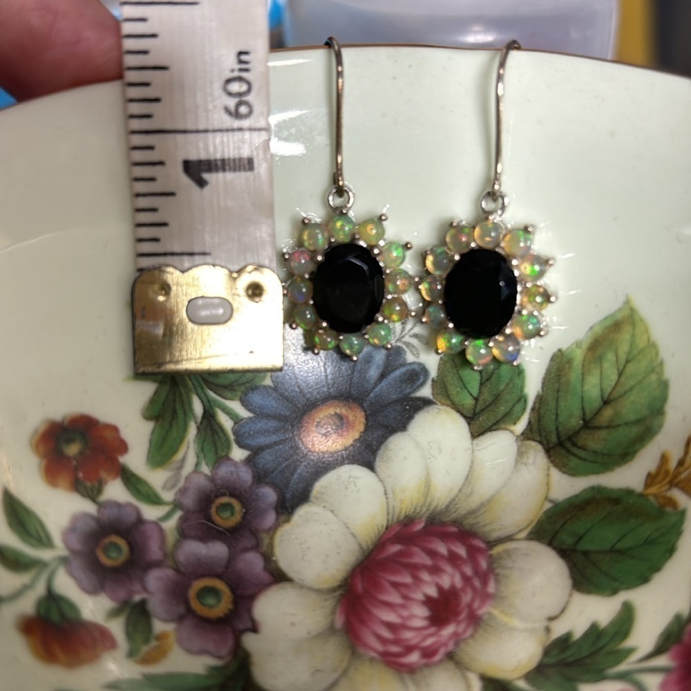 Vintage inspired black dangle earrings NWT - Picture 5 of 5